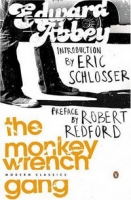 The Monkey Wrench Gang (Penguin Modern Classics) артикул 4560d.